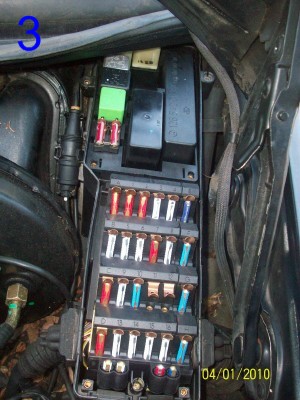 Simple question-W126, Fuel pump relay-where? - PeachParts Mercedes